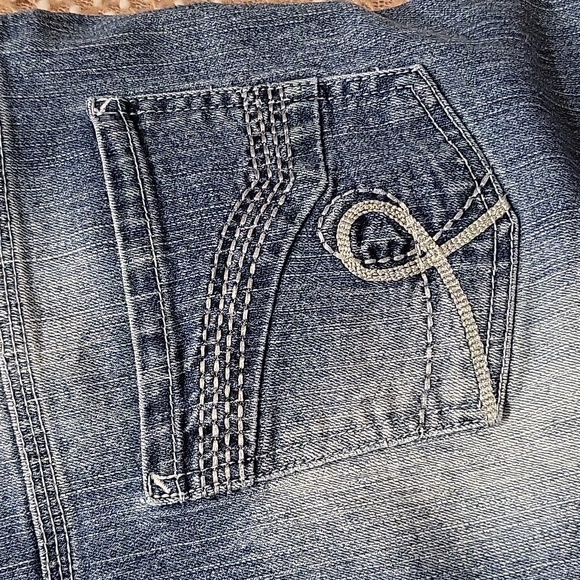 Deb embroidered jeans - Picture 8 of 11